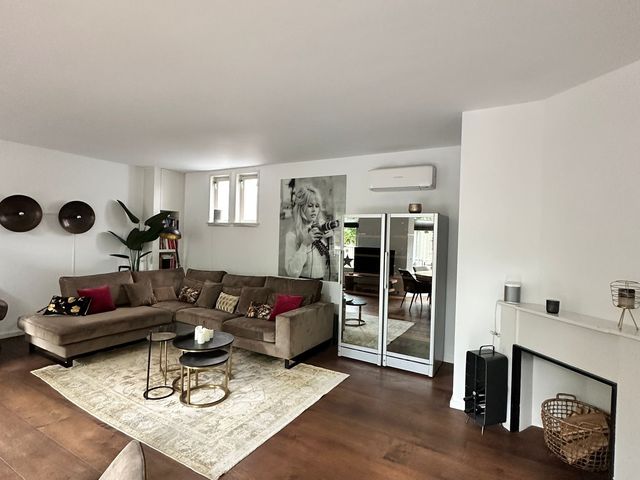 Breed 35A, Hoorn