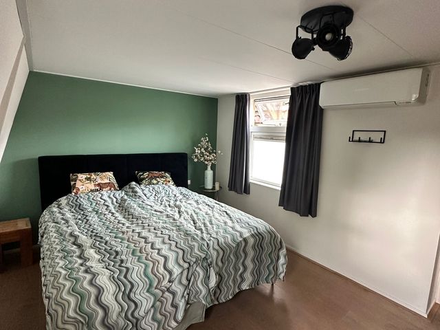 Breed 35A, Hoorn
