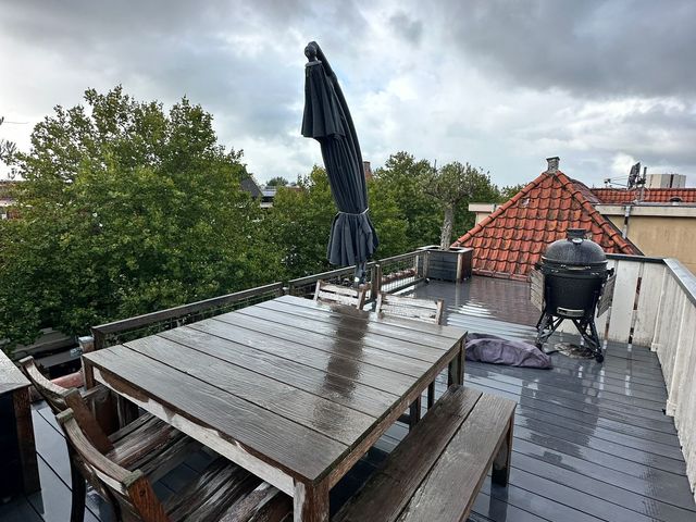 Breed 35A, Hoorn
