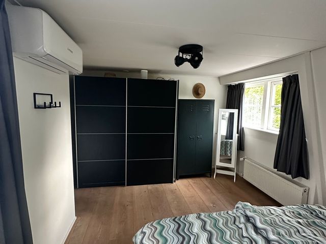 Breed 35A, Hoorn