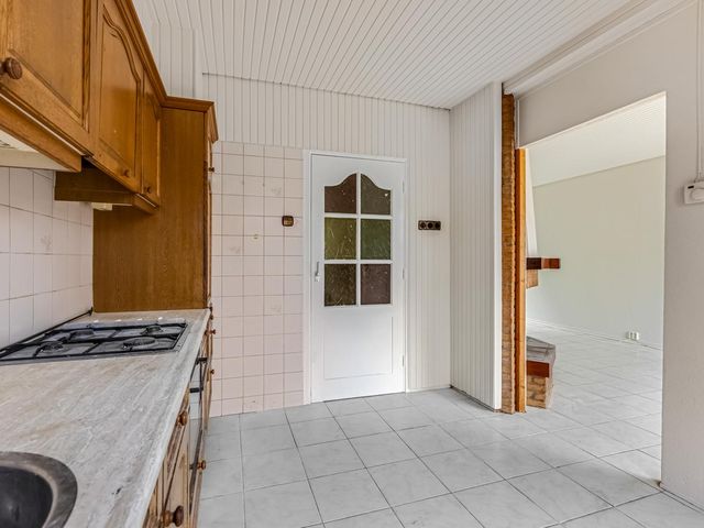 Van Hallstraat 10, Elst