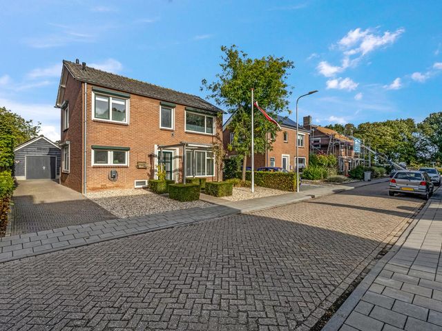 van Bylandtstraat 4, Doornenburg