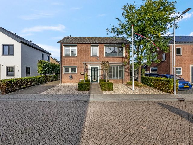 van Bylandtstraat 4, Doornenburg