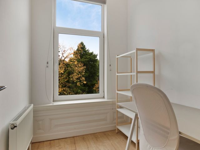 Spoorsingel 48A01, Rotterdam