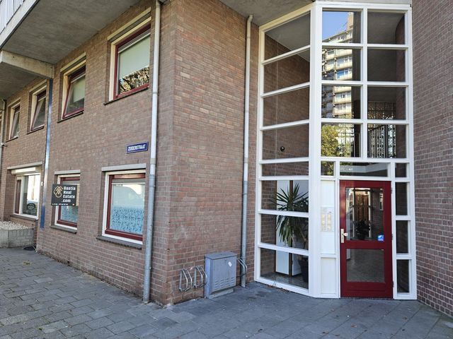 Zuidende 42, Helmond