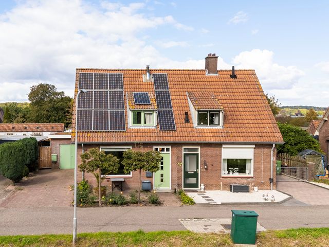 Leedjes 11, Driel