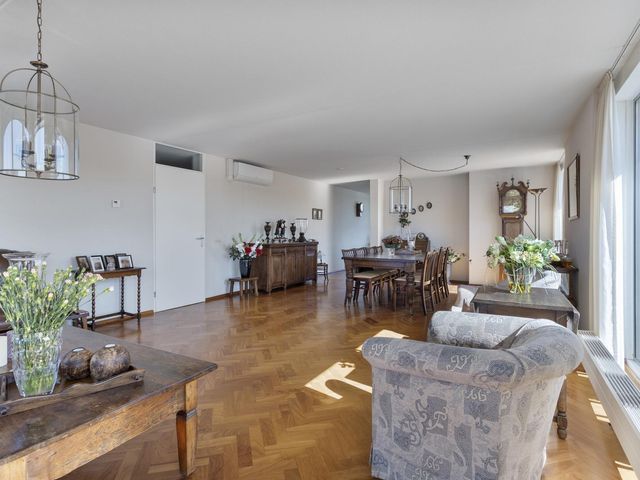 Vredesplein 51, Waalwijk