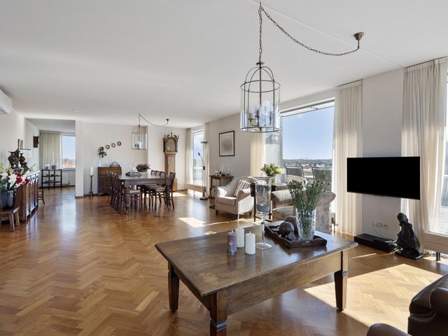 Vredesplein 51, Waalwijk