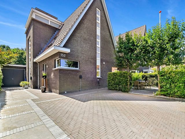 Boumare 152, Maasland