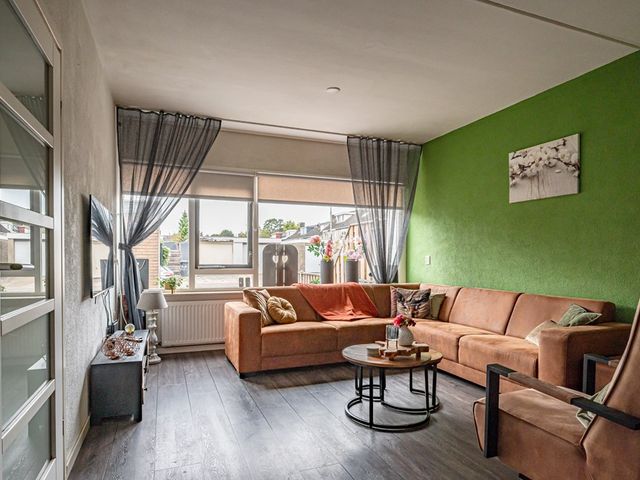 Lekstraat 48, Emmeloord