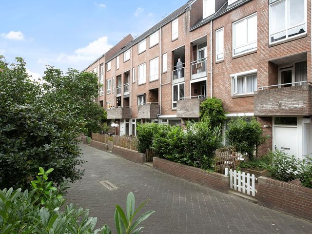 Hoogzwanenstraat 137, Maastricht