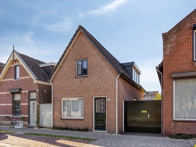 Burgerhoutsestraat 150, Roosendaal