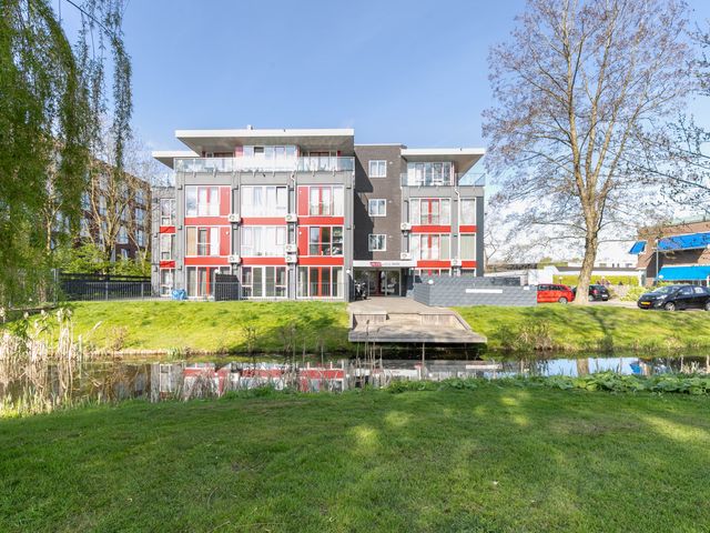 Halverwege 37, Alphen aan den Rijn