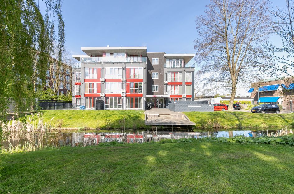 Halverwege 37