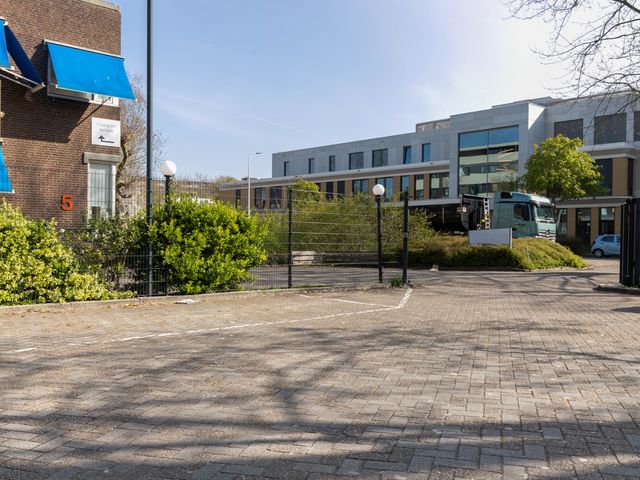 Halverwege 37, Alphen aan den Rijn