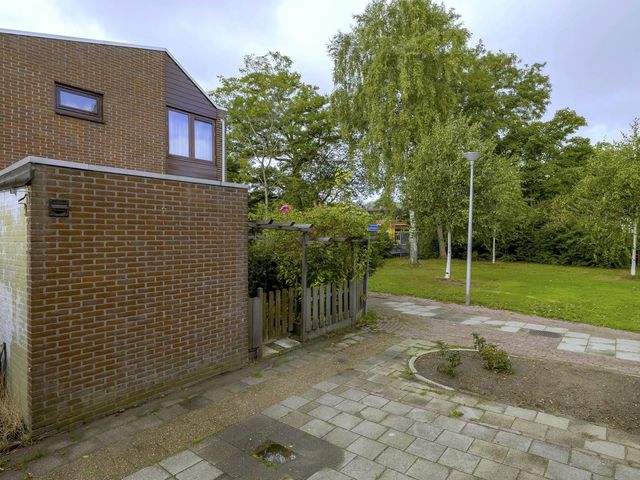 Morellendreef 19, Rozenburg