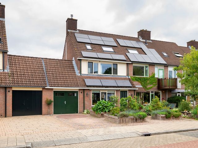 Middellaan 141, Veenendaal
