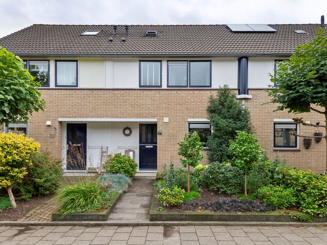 Lucretia van Merkenlaan 37, Veenendaal
