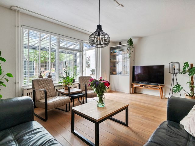 Lucretia van Merkenlaan 37, Veenendaal