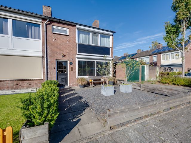 Strijenstraat 13, Rijen