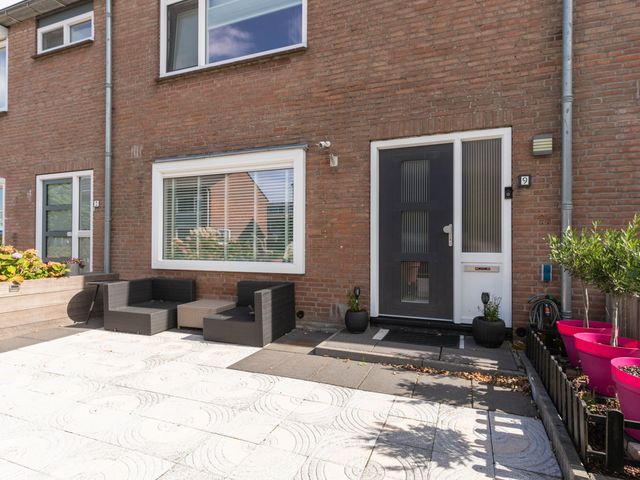 Pastoor Gortzstraat 9, Oud Ade