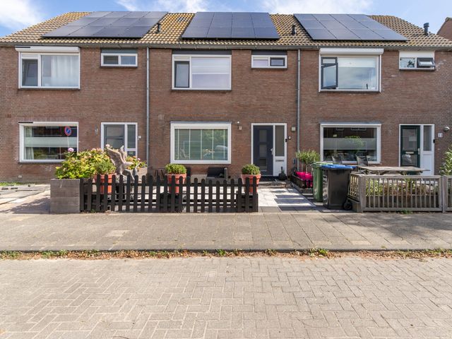 Pastoor Gortzstraat 9, Oud Ade