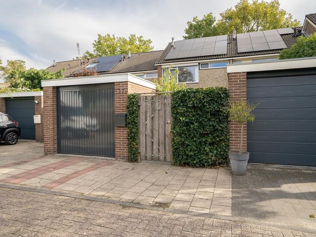 Kalkerlanden 17, Enschede