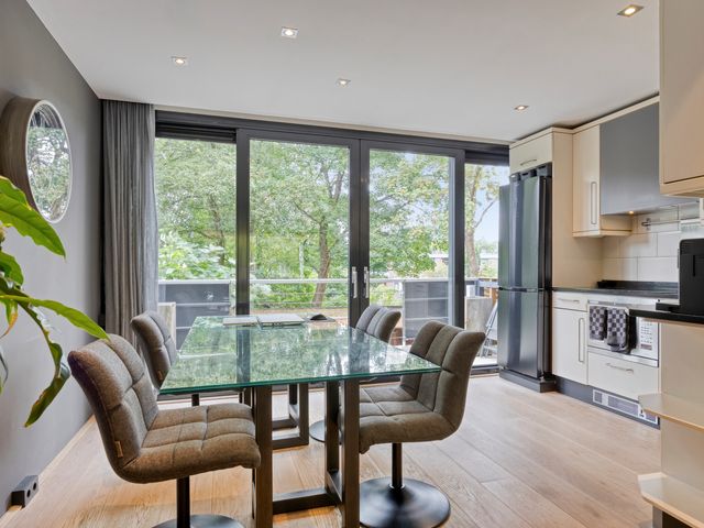 Akkerdistel 1, Rotterdam