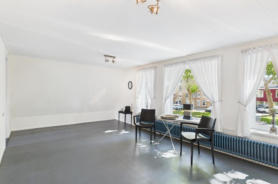 van Steenbergenlaan 2