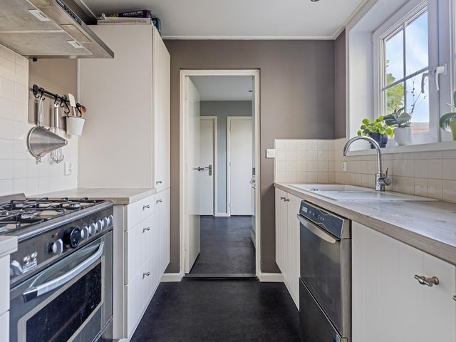 Westdam 11, Sas Van Gent