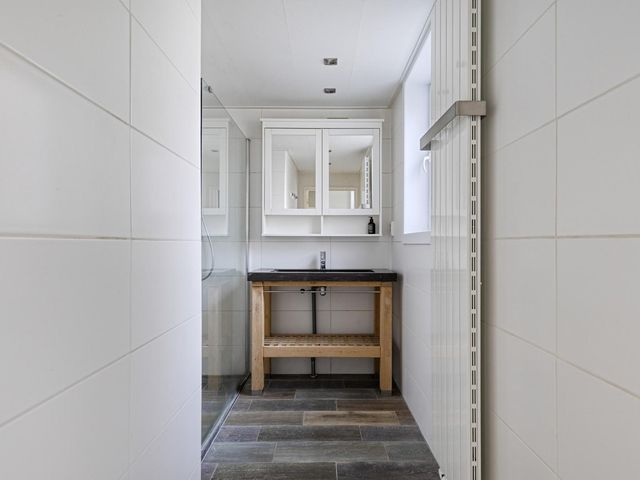 Westdam 11, Sas Van Gent