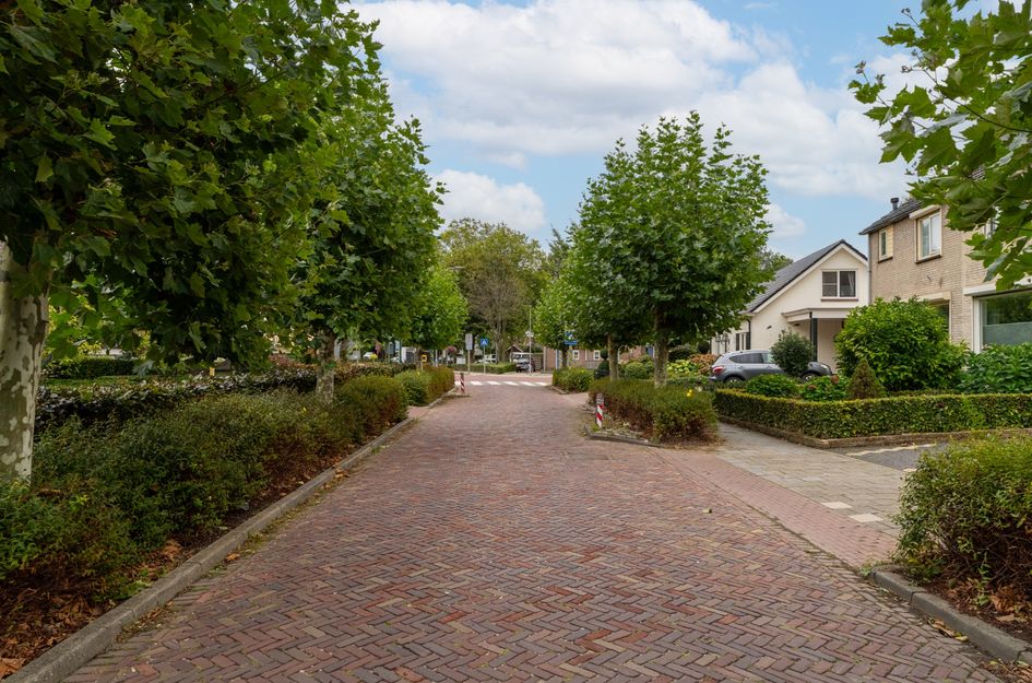 Donkerstraat 12