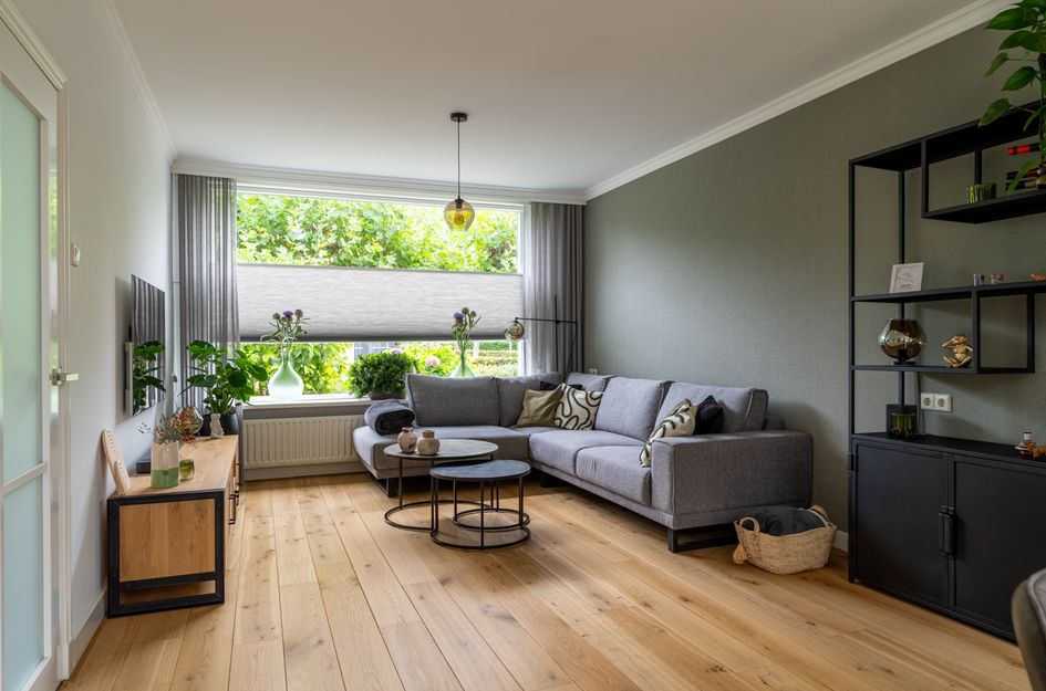 Donkerstraat 12
