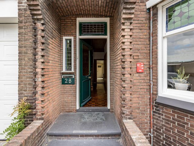 Burgemeester Geillstraat 28, Terneuzen