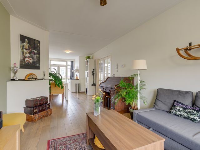 Voorthuizenstraat 117, Den Haag