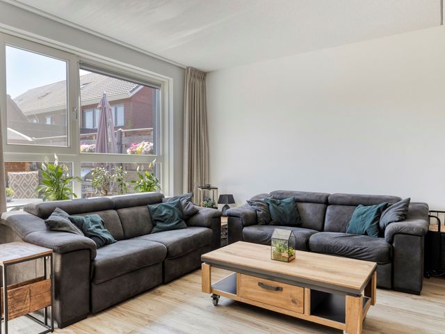 Het Middenpad 27, Loenen