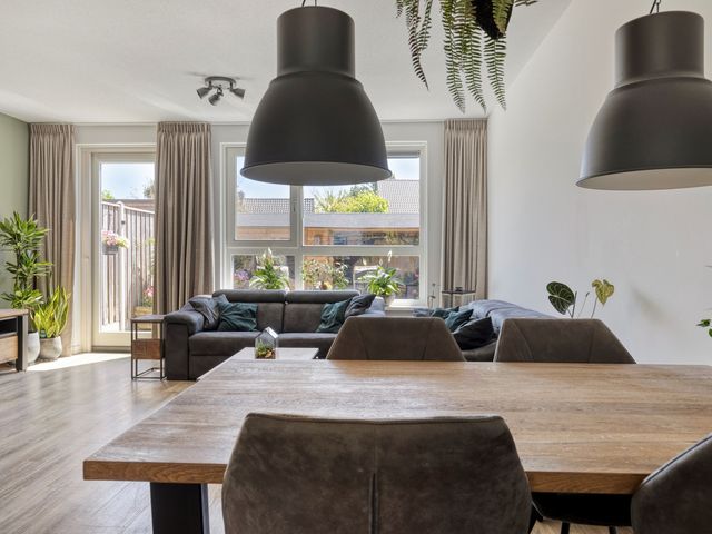 Het Middenpad 27, Loenen