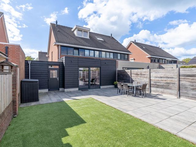 Vogelwikke 6, Venray