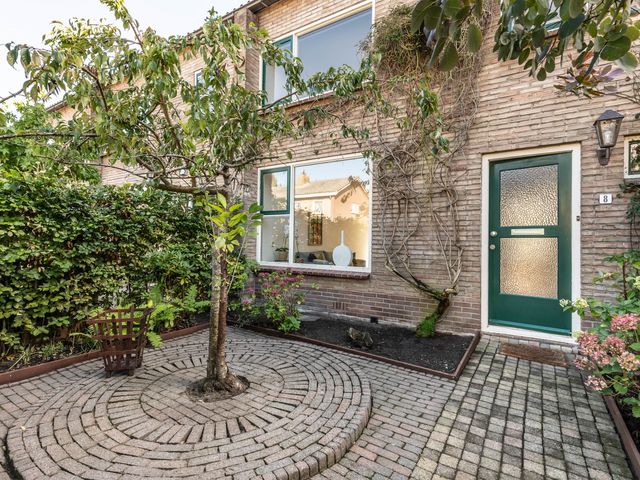 Voorburgstraat 8, Loenersloot