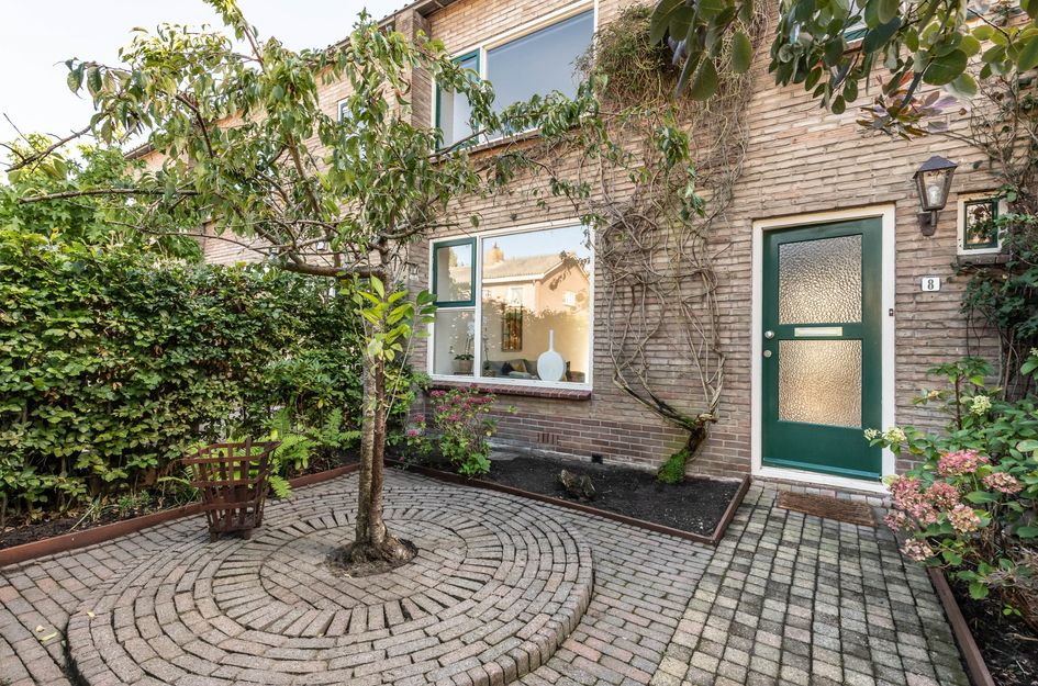 Voorburgstraat 8