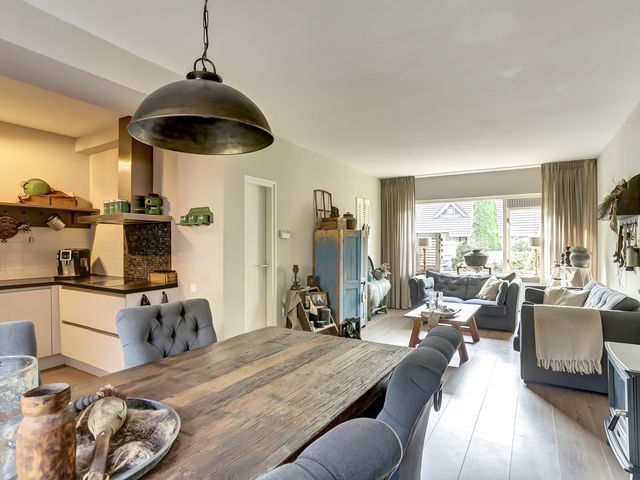 Lijsterbeslaan 8, Emmer-Compascuum