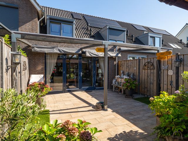 Paardebloem 12, Dongen