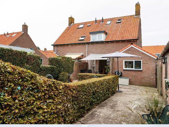 Dr. J.J.F. Steijlingweg 12, Maartensdijk
