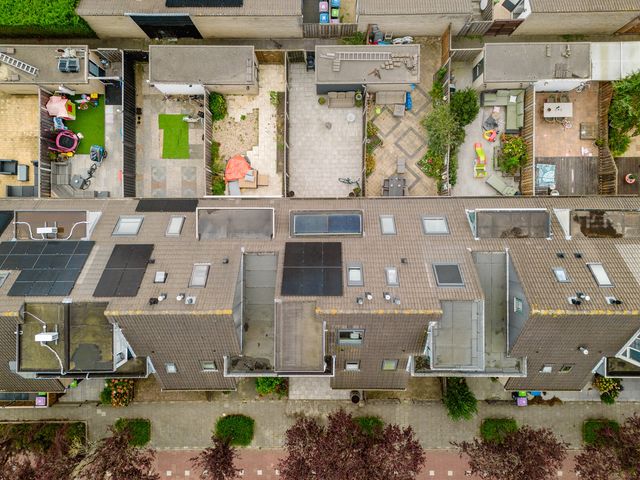 Haya van Someren-Downerpad 37, Spijkenisse