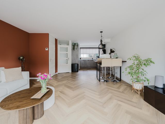 Haya van Someren-Downerpad 37, Spijkenisse