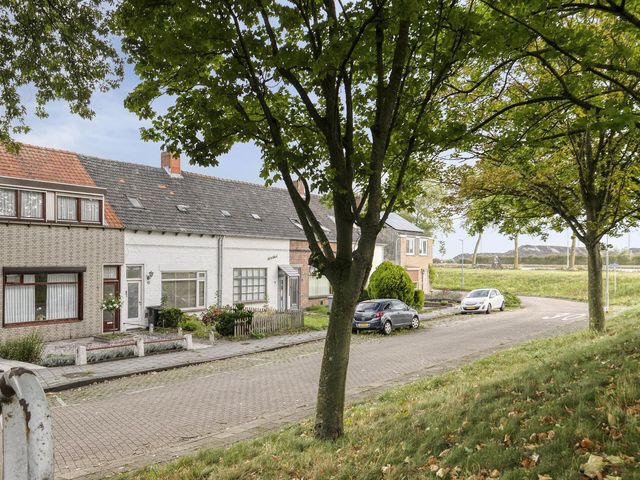 Nieuwe Kerkstraat 10, Sluiskil