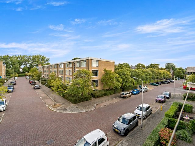 Storklaan 15, Delft