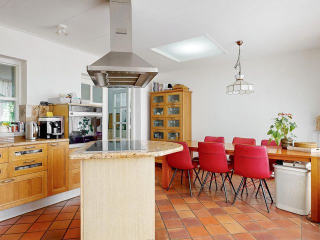 Losvloerstraat 15, Geleen