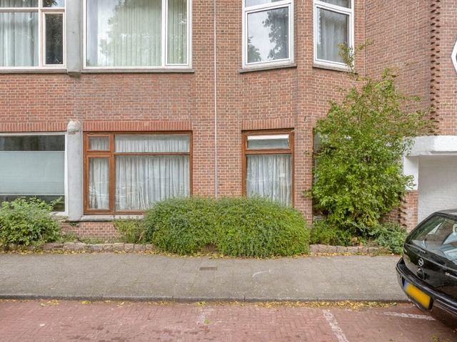 Mient 129, Den Haag