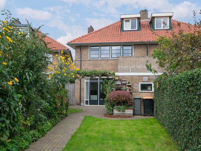Louisestraat 21, Hengelo